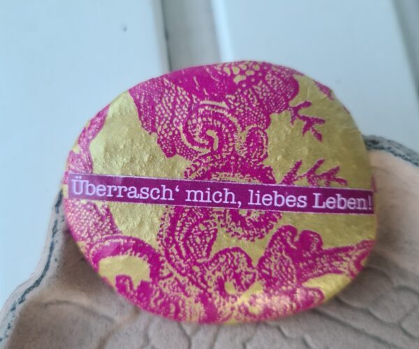 Stein "Überrasch' mich, liebes Leben!" – Bild 2