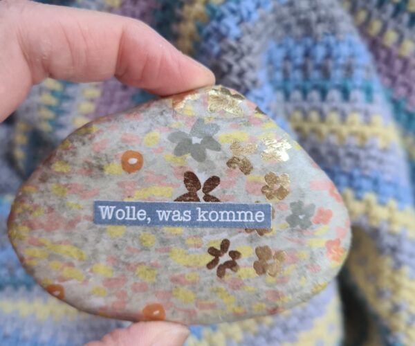 Stein "Wolle, was komme" – Bild 2